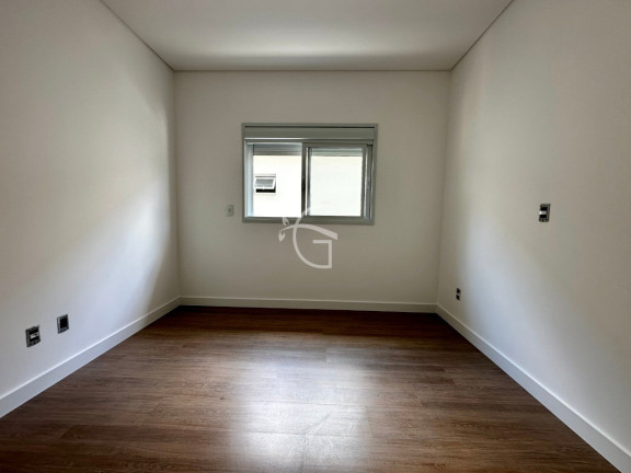 Imagem Sobrado com 4 Quartos à Venda, 327 m² em América - Joinville