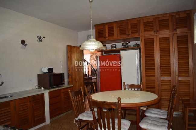 Imagem Casa com 4 Quartos à Venda, 560 m² em Região Do Alto Do Capivari - Campos Do Jordão Imagem Casa com 4 Quartos à Venda, 560 m² em Região Do Alto Do Capivari - Campos Do Jordão