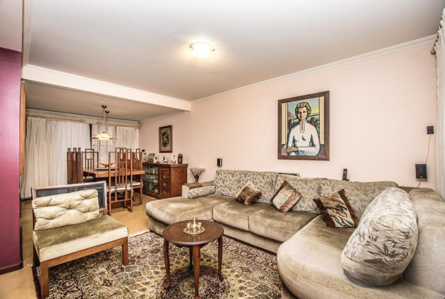Imagem Sobrado com 4 Quartos à Venda, 180 m² em Santo Inácio - Curitiba Imagem Sobrado com 4 Quartos à Venda, 180 m² em Santo Inácio - Curitiba