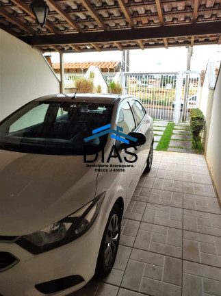 Imagem Casa com 2 Quartos à Venda, 90 m² em Vila Suconasa - Araraquara Imagem Casa com 2 Quartos à Venda, 90 m² em Vila Suconasa - Araraquara