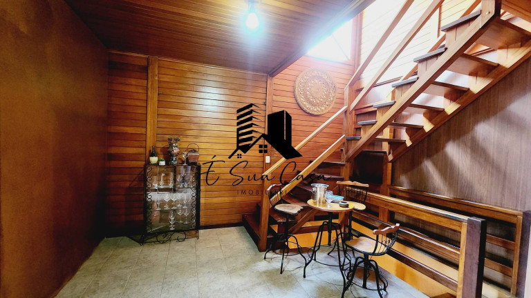 Imagem Casa com 4 Quartos à Venda, 360 m² em Cabral - Contagem Imagem Casa com 4 Quartos à Venda, 360 m² em Cabral - Contagem