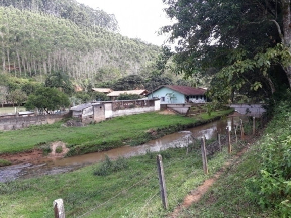 Imagem Chácara com 5 Quartos à Venda, 300 m² em Oliveira - Tijucas