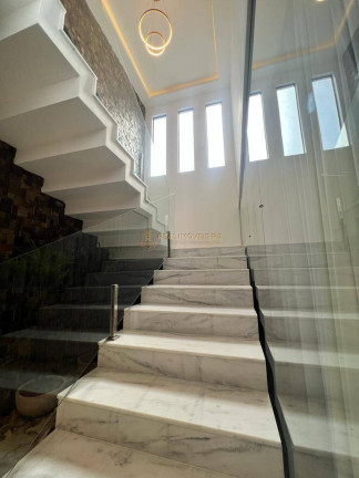 Imagem Casa com 6 Quartos à Venda, 600 m² em Itaipu - Niterói Imagem Casa com 6 Quartos à Venda, 600 m² em Itaipu - Niterói