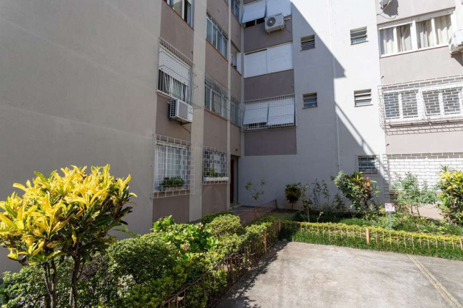 Imagem Imóvel com 2 Quartos à Venda, 80 m² em Passo Da Areia - Porto Alegre