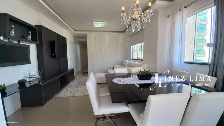 Imagem Apartamento com 3 Quartos à Venda, 125 m² em Meia Praia - Itapema