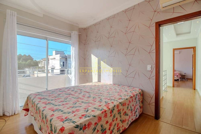 Imagem Casa com 4 Quartos à Venda, 260 m² em São João Do Rio Vermelho - Florianópolis Imagem Casa com 4 Quartos à Venda, 260 m² em São João Do Rio Vermelho - Florianópolis