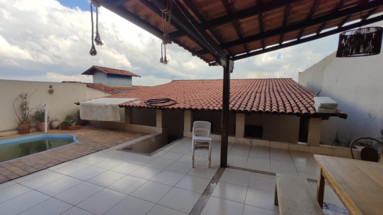 Imagem Casa com 3 Quartos à Venda, 290 m² em Nossa Senhora Da Conceição - Contagem Imagem Casa com 3 Quartos à Venda, 290 m² em Nossa Senhora Da Conceição - Contagem