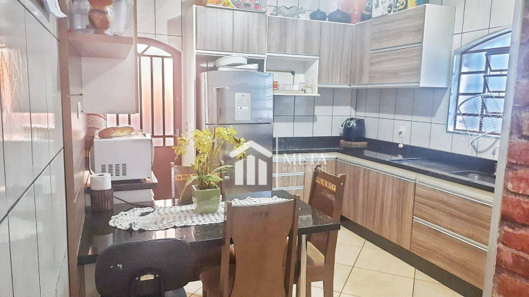 Imagem Imóvel com 3 Quartos à Venda, 180 m² em Tremembé - São Paulo