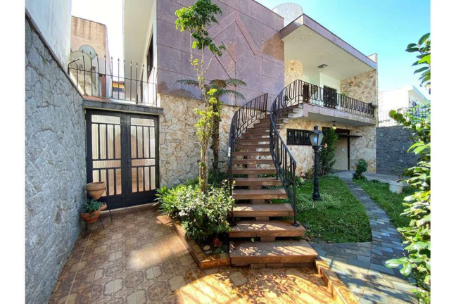 Imagem Casa com 3 Quartos à Venda, 250 m² em Jardim Piqueroby - São Paulo Imagem Casa com 3 Quartos à Venda, 250 m² em Jardim Piqueroby - São Paulo