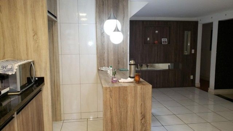 Imagem Casa com 3 Quartos à Venda, 232 m² em Uberaba - Curitiba