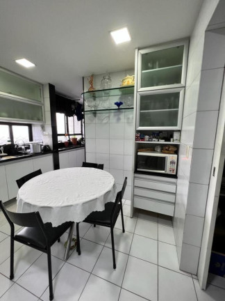 Imagem Imóvel com 4 Quartos à Venda, 226 m² em Casa Forte - Recife Imagem Imóvel com 4 Quartos à Venda, 226 m² em Casa Forte - Recife