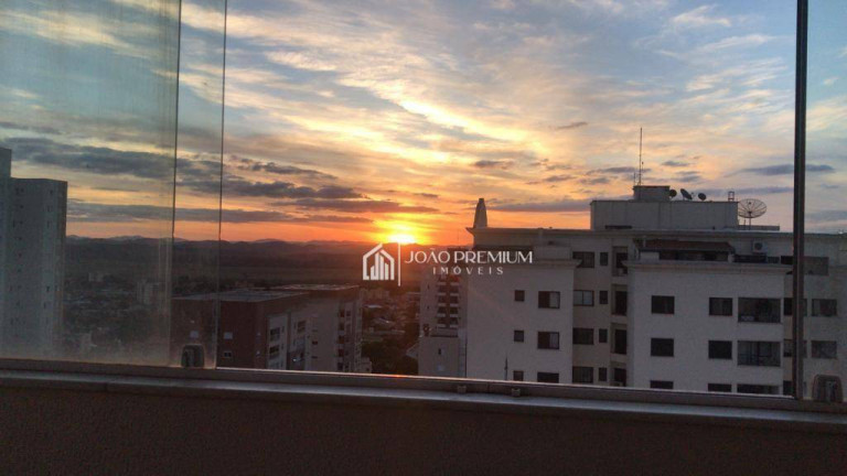 Imagem Imóvel com 3 Quartos à Venda, 193 m² em Jardim Aquarius - São José Dos Campos