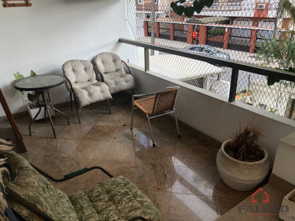 Imagem Casa com 4 Quartos à Venda, 182 m² em Embaré - Santos Imagem Casa com 4 Quartos à Venda, 182 m² em Embaré - Santos