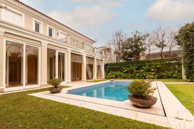Imagem Casa com 4 Quartos à Venda, 750 m² em Jardim Europa - São Paulo Imagem Casa com 4 Quartos à Venda, 750 m² em Jardim Europa - São Paulo