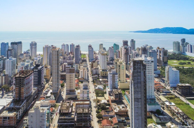 Imagem Apartamento com 3 Quartos à Venda, 130 m² em Meia Praia - Itapema Imagem Apartamento com 3 Quartos à Venda, 130 m² em Meia Praia - Itapema