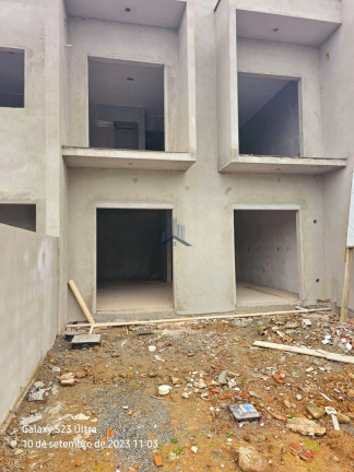Sobrado com 3 Quartos à Venda, 93 m² em Vila Nova - Joinville