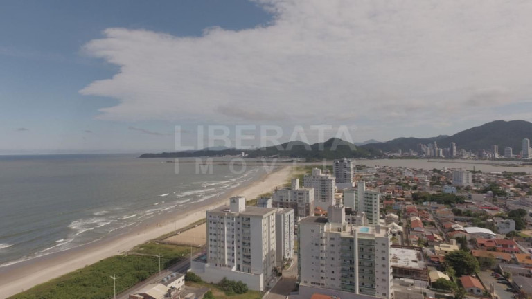Imagem Apartamento com 3 Quartos à Venda, 108 m² em Centro - Navegantes