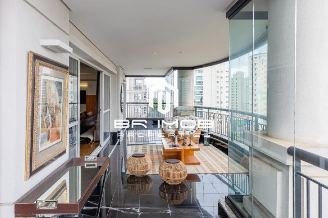 Imagem Imóvel com 4 Quartos à Venda, 300 m² em Moema - São Paulo Imagem Imóvel com 4 Quartos à Venda, 300 m² em Moema - São Paulo