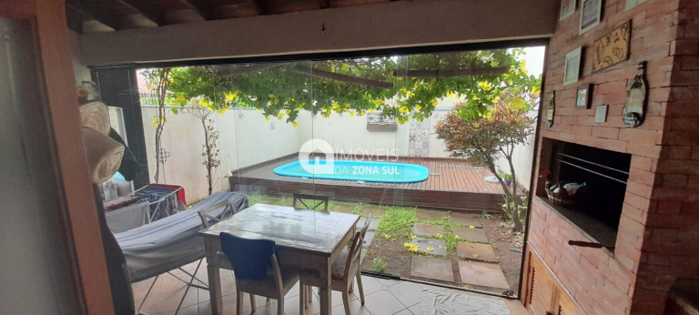 Imagem Casa com 3 Quartos à Venda, 179 m²