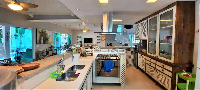 Imagem Casa com 5 Quartos à Venda, 329 m² em Riviera De São Lourenço - Bertioga Imagem Casa com 5 Quartos à Venda, 329 m² em Riviera De São Lourenço - Bertioga