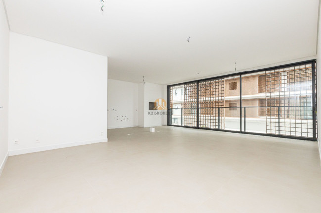 Imagem Imóvel com 2 Quartos à Venda, 131 m² em Bigorrilho - Curitiba Imagem Imóvel com 2 Quartos à Venda, 131 m² em Bigorrilho - Curitiba