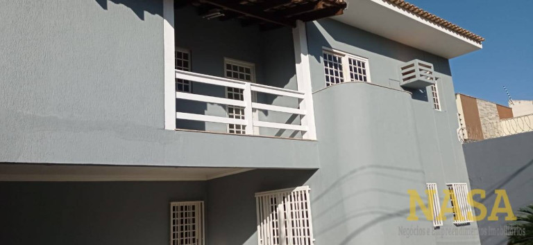 Imagem Casa com 4 Quartos à Venda, 420 m² em Cuiabá Imagem Casa com 4 Quartos à Venda, 420 m² em Cuiabá
