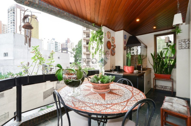 Imagem Imóvel com 3 Quartos à Venda, 226 m² em Vila Suzana - São Paulo