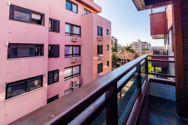 Imagem Cobertura com 4 Quartos à Venda, 396 m² em Jardim Lindóia - Porto Alegre Imagem Cobertura com 4 Quartos à Venda, 396 m² em Jardim Lindóia - Porto Alegre