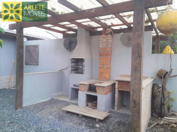 Imagem Casa com 2 Quartos para Alugar ou Temporada, 45 m² em Mariscal - Bombinhas Imagem Casa com 2 Quartos para Alugar ou Temporada, 45 m² em Mariscal - Bombinhas