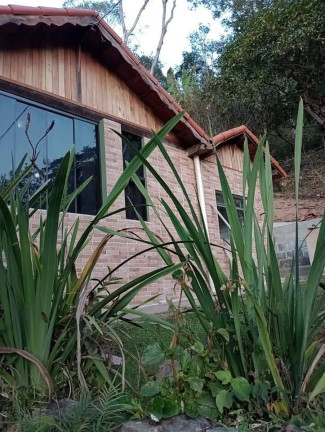 Imagem Casa com 3 Quartos à Venda, 8 m² em Amparo - Nova Friburgo Imagem Casa com 3 Quartos à Venda, 8 m² em Amparo - Nova Friburgo