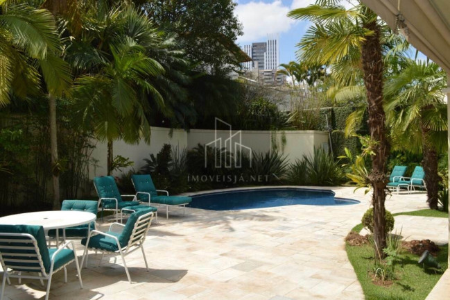 Imagem Casa com 5 Quartos à Venda, 850 m² em Alphaville Residencial Dois - Barueri Imagem Casa com 5 Quartos à Venda, 850 m² em Alphaville Residencial Dois - Barueri