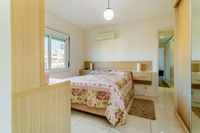 Imagem Apartamento com 3 Quartos à Venda, 102 m² em Menino Deus - Porto Alegre