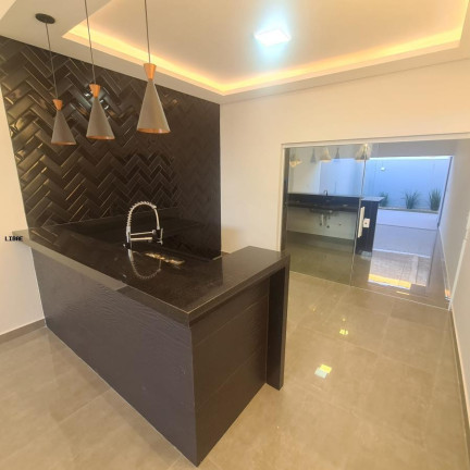 Imagem Casa com 3 Quartos à Venda, 170 m² em Lívia Iii - Botucatu Imagem Casa com 3 Quartos à Venda, 170 m² em Lívia Iii - Botucatu