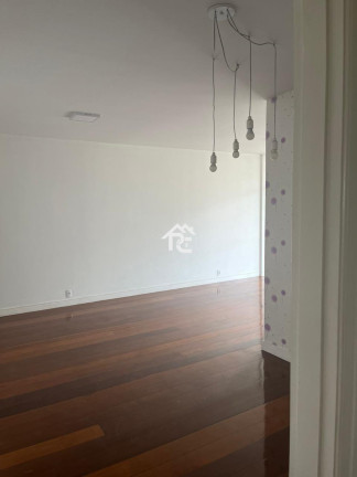 Imagem Apartamento com 3 Quartos à Venda, 122 m² em Icaraí - Niterói