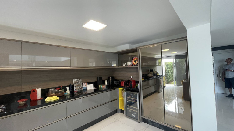 Imagem Apartamento com 4 Quartos à Venda, 240 m² em Canasvieiras - Florianópolis