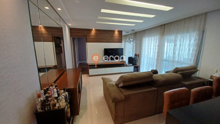 Imagem Apartamento com 3 Quartos à Venda, 116 m²