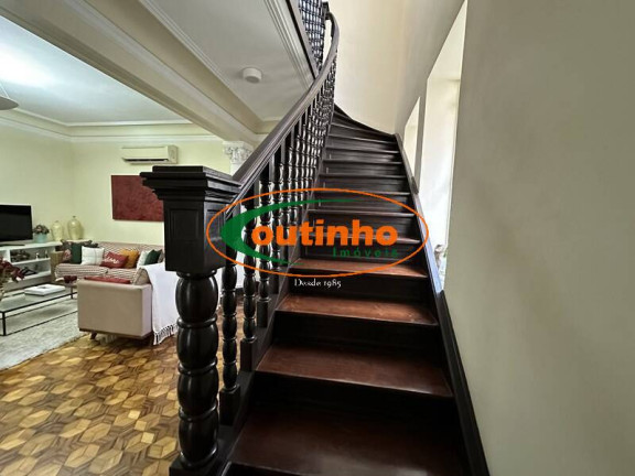 Imagem Casa com 4 Quartos à Venda, 200 m² em Tijuca - Rio De Janeiro Imagem Casa com 4 Quartos à Venda, 200 m² em Tijuca - Rio De Janeiro