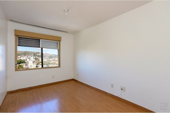 Imagem Imóvel com 2 Quartos à Venda, 63 m² em Cristal - Porto Alegre Imagem Imóvel com 2 Quartos à Venda, 63 m² em Cristal - Porto Alegre