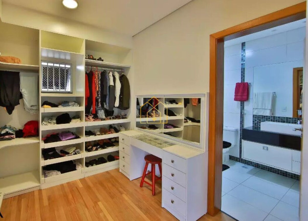 Imagem Sobrado com 3 Quartos à Venda, 313 m² em Vila Scarpelli - Santo André