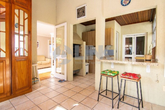 Imagem Imóvel com 3 Quartos à Venda, 232 m² em Petrópolis - Porto Alegre Imagem Imóvel com 3 Quartos à Venda, 232 m² em Petrópolis - Porto Alegre