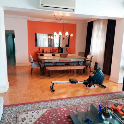Imagem Imóvel com 3 Quartos à Venda, 270 m² em Moinhos De Vento - Porto Alegre Imagem Imóvel com 3 Quartos à Venda, 270 m² em Moinhos De Vento - Porto Alegre