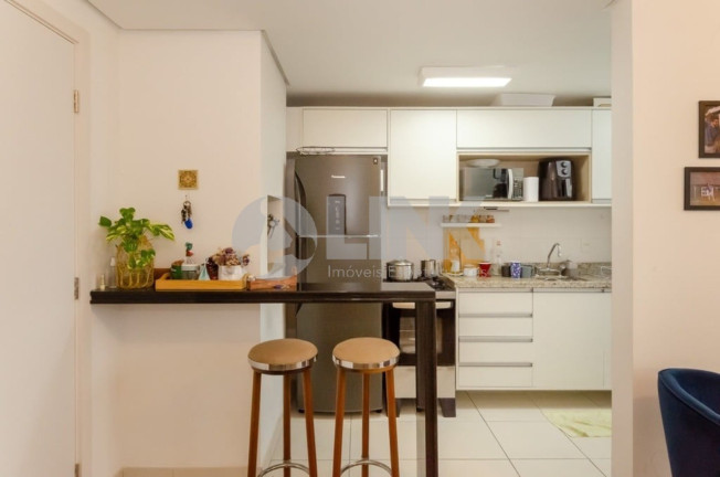 Imagem Apartamento com 3 Quartos à Venda, 65 m² em Petrópolis - Porto Alegre