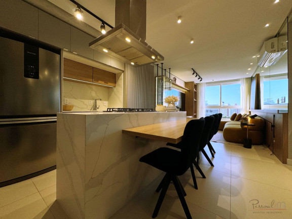 Imagem Apartamento com 2 Quartos à Venda, 132 m² em Centro - Florianópolis Imagem Apartamento com 2 Quartos à Venda, 132 m² em Centro - Florianópolis