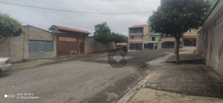 Imagem Casa com 1 Quarto à Venda, 57 m² em Jardim Santa Lúcia - Sorocaba Imagem Casa com 1 Quarto à Venda, 57 m² em Jardim Santa Lúcia - Sorocaba