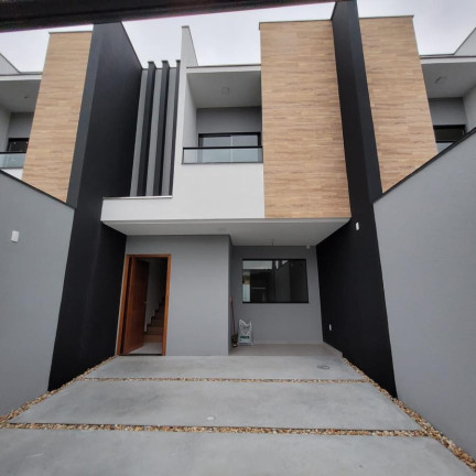 Casa com 3 Quartos à Venda, 119 m² em Iririú - Joinville