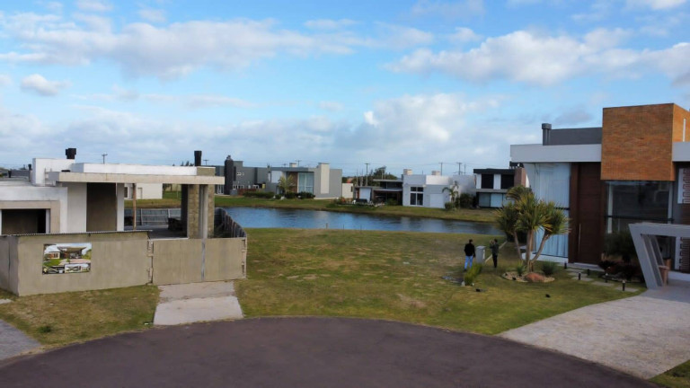 Imagem Terreno à Venda, 625 m² em Rainha Do Mar - Xangri-lá Imagem Terreno à Venda, 625 m² em Rainha Do Mar - Xangri-lá