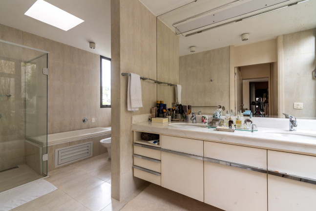 Imagem Casa com 4 Quartos para Alugar, 885 m² em Pacaembu - São Paulo