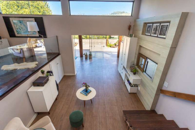 Imagem Casa com 4 Quartos à Venda, 351 m² em Nonoai - Porto Alegre Imagem Casa com 4 Quartos à Venda, 351 m² em Nonoai - Porto Alegre