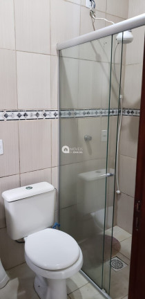 Imagem Casa com 2 Quartos à Venda, 100 m²