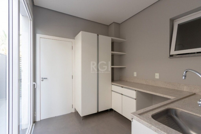 Imagem Imóvel com 4 Quartos à Venda, em Belém Novo - Porto Alegre Imagem Imóvel com 4 Quartos à Venda, em Belém Novo - Porto Alegre